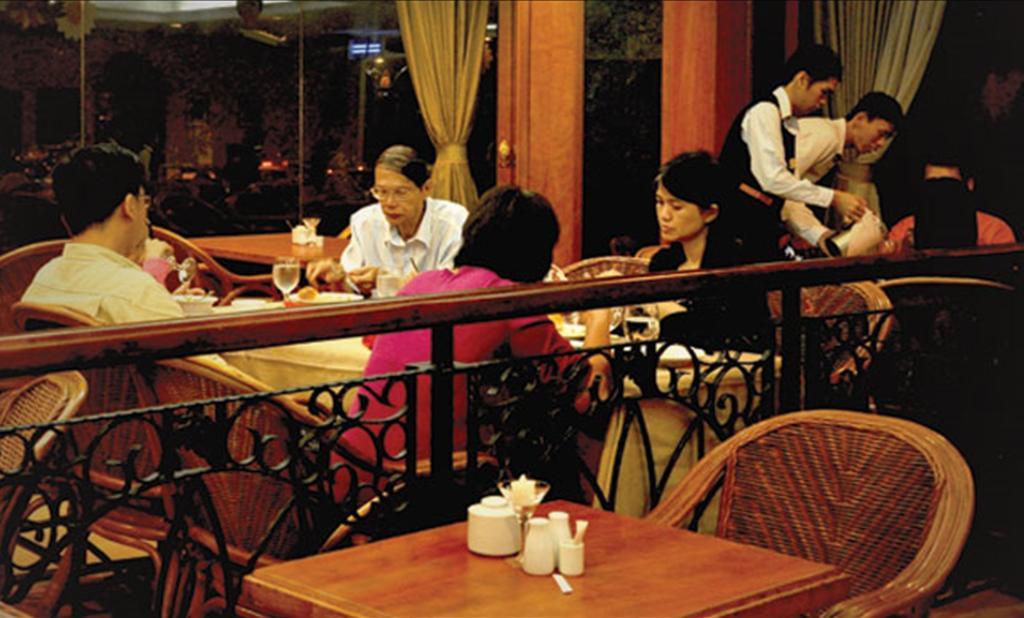 Tang Dynasty Bay Hotel Kota Kinabalu Bagian luar foto